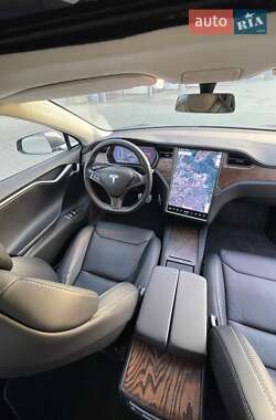 Седан Tesla Model S 2018 в Луцьку