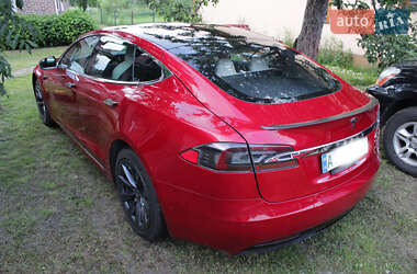 Хэтчбек Tesla Model S 2019 в Киеве