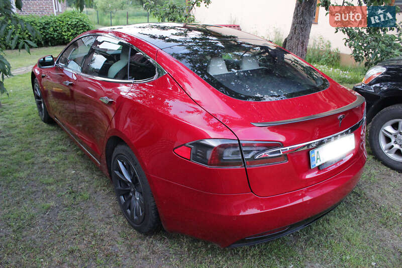 Хетчбек Tesla Model S 2019 в Києві