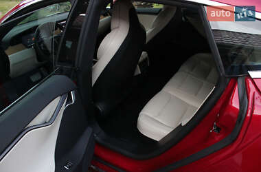 Хэтчбек Tesla Model S 2019 в Киеве