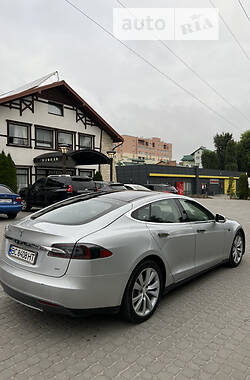 Хэтчбек Tesla Model S 2014 в Львове