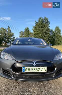 Ліфтбек Tesla Model S 2013 в Києві