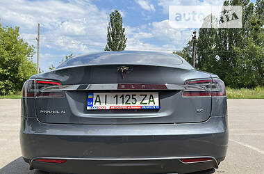 Лифтбек Tesla Model S 2014 в Яготине