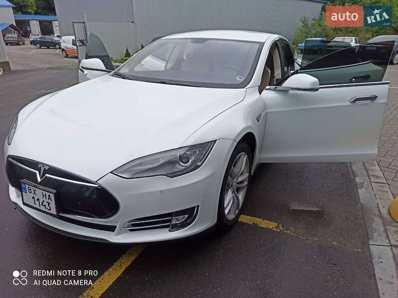 Лифтбек Tesla Model S 2013 в Хмельницком