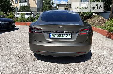Лифтбек Tesla Model S 2015 в Боярке