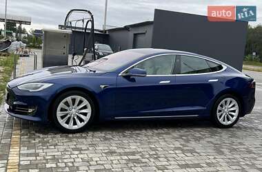 Ліфтбек Tesla Model S 2018 в Львові