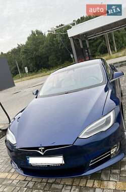 Ліфтбек Tesla Model S 2018 в Львові