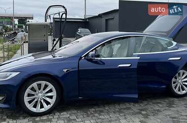 Ліфтбек Tesla Model S 2018 в Львові