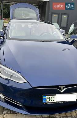 Ліфтбек Tesla Model S 2018 в Львові