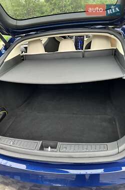 Ліфтбек Tesla Model S 2018 в Львові