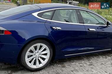 Ліфтбек Tesla Model S 2018 в Львові