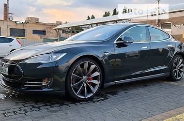 Седан Tesla Model S 2014 в Одессе