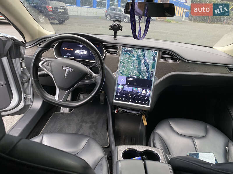 Хэтчбек Tesla Model S 2014 в Киеве