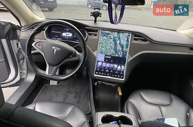 Хэтчбек Tesla Model S 2014 в 