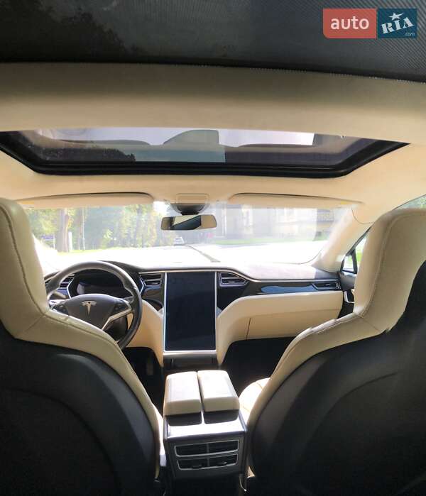 Лифтбек Tesla Model S 2015 в Киеве фото 15 Лифтбек Tesla Model S 2015 в Киеве