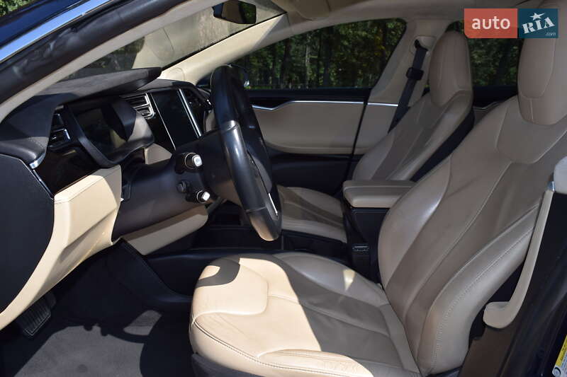 Лифтбек Tesla Model S 2015 в Киеве фото 16 Лифтбек Tesla Model S 2015 в Киеве