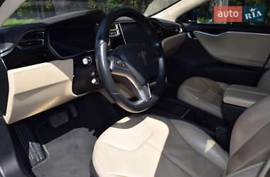 Лифтбек Tesla Model S 2015 в Киеве