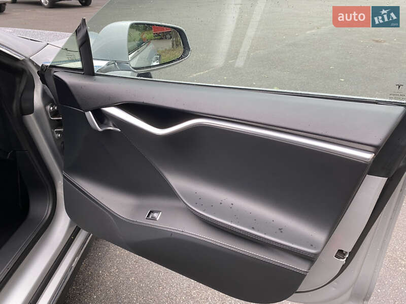 Хетчбек Tesla Model S 2014 в Києві