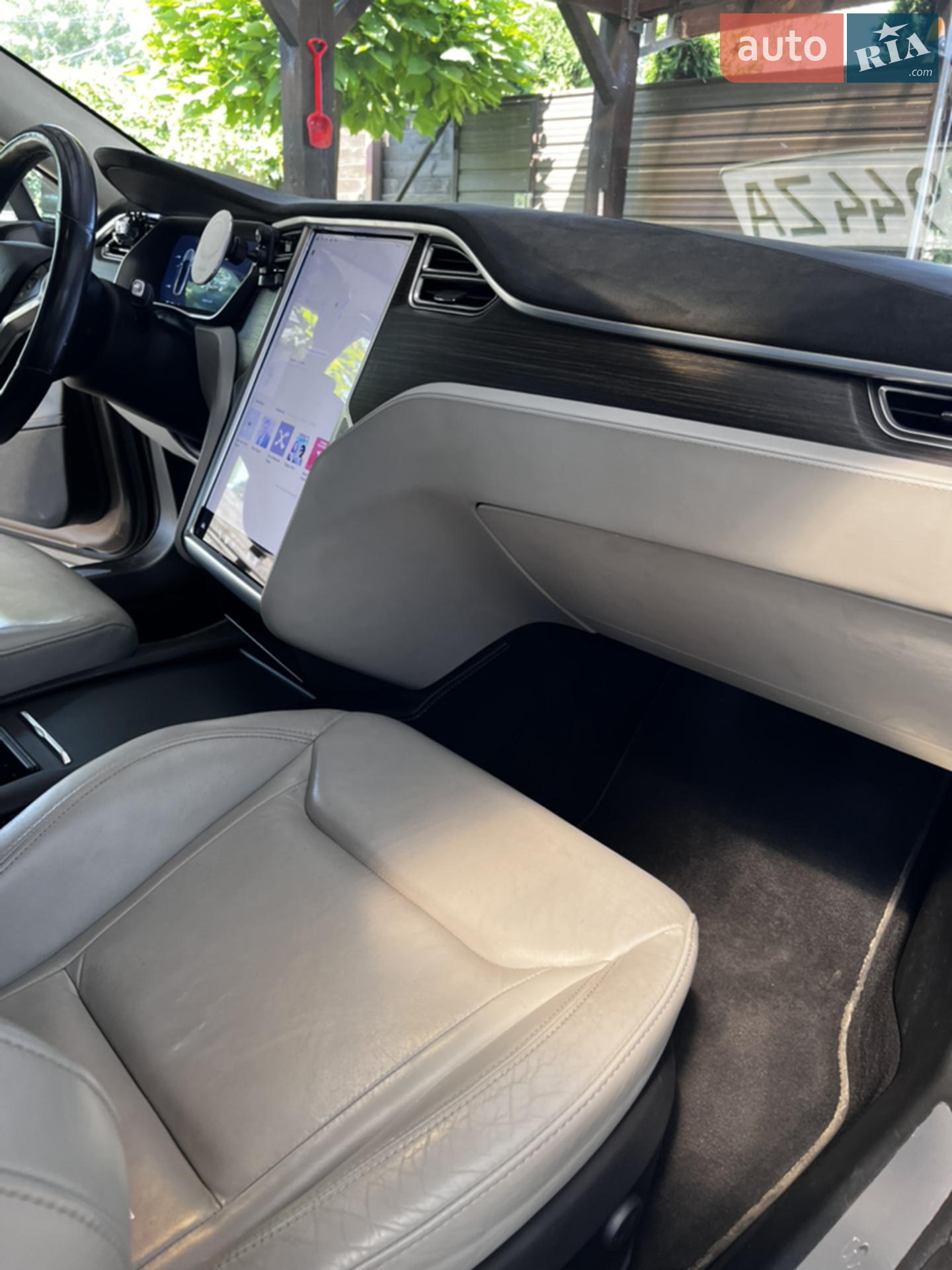2016 Tesla Model S - мініатюра 8