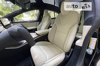 Лифтбек Tesla Model S 2022 в 