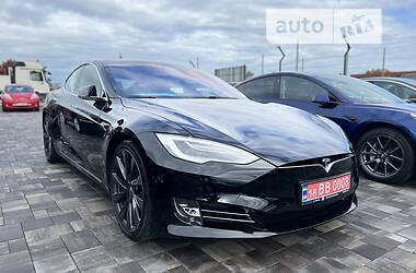 Хэтчбек Tesla Model S 2019 в Ровно