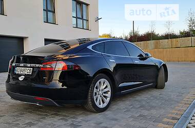 Ліфтбек Tesla Model S 2014 в Ужгороді