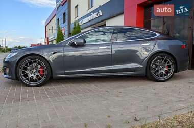 Лифтбек Tesla Model S 2017 в 