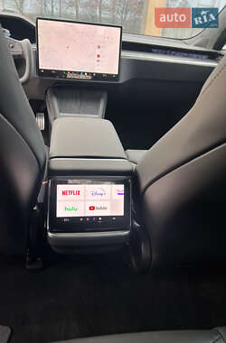 Лифтбек Tesla Model S 2022 в Киеве
