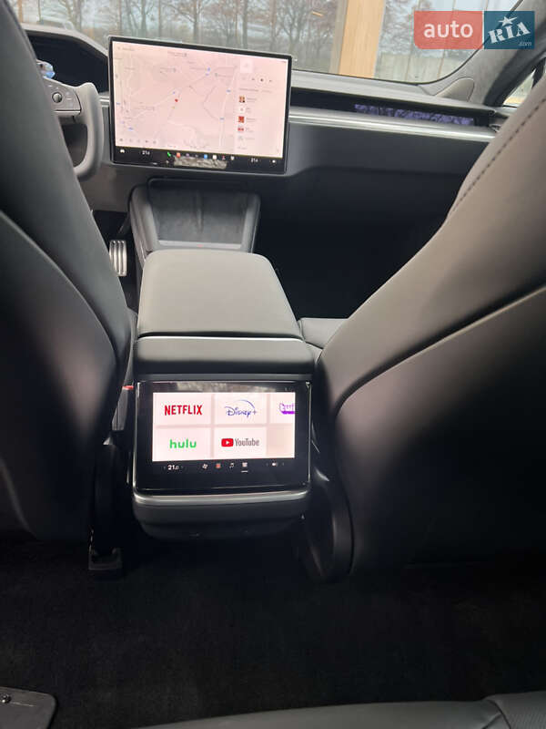Лифтбек Tesla Model S 2022 в Киеве