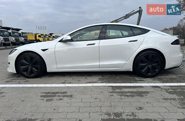 Лифтбек Tesla Model S 2022 в Киеве