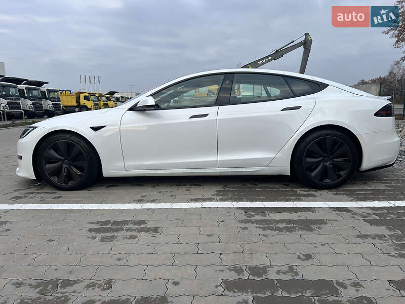 Лифтбек Tesla Model S 2022 в Киеве