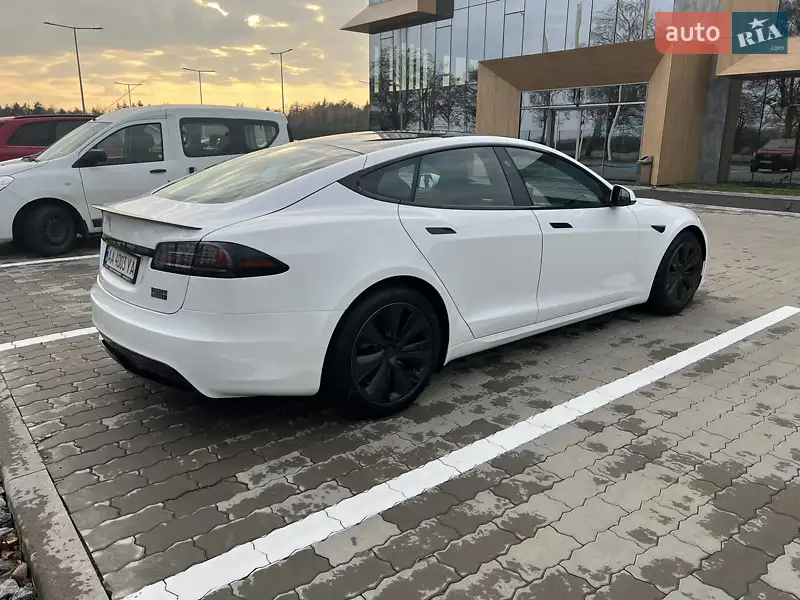 Tesla Model S