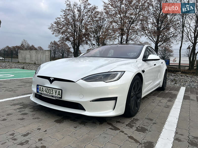 Лифтбек Tesla Model S 2022 в Киеве