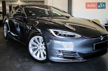 Лифтбек Tesla Model S 2017 в Одессе