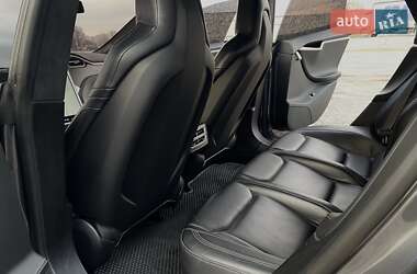 Лифтбек Tesla Model S 2014 в 