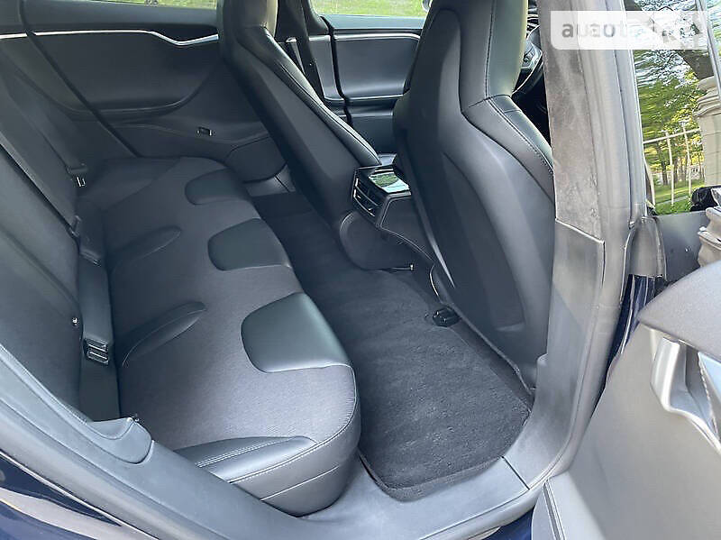 Лифтбек Tesla Model S 2015 в Харькове фото 26 Лифтбек Tesla Model S 2015 в Харькове