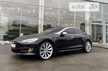 Седан Tesla Model S 2018 в Києві