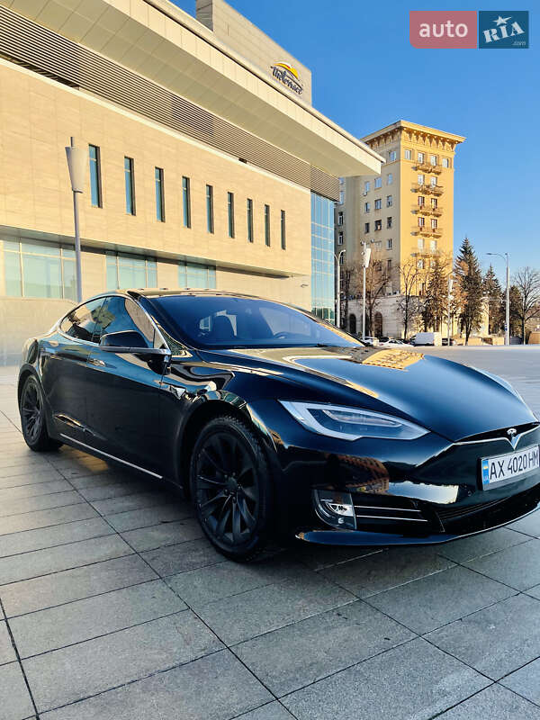 Tesla Model S 2018