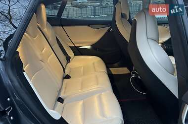 Ліфтбек Tesla Model S 2019 в Харкові