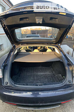 Лифтбек Tesla Model S 2013 в 