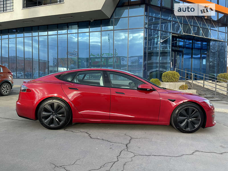 Лифтбек Tesla Model S 2021 в Умани