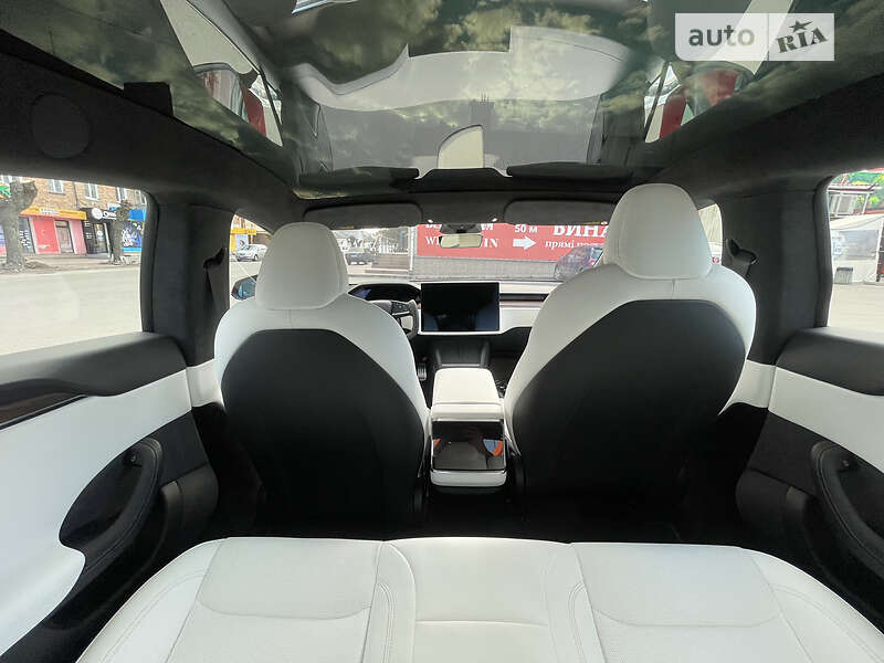 Лифтбек Tesla Model S 2021 в Умани