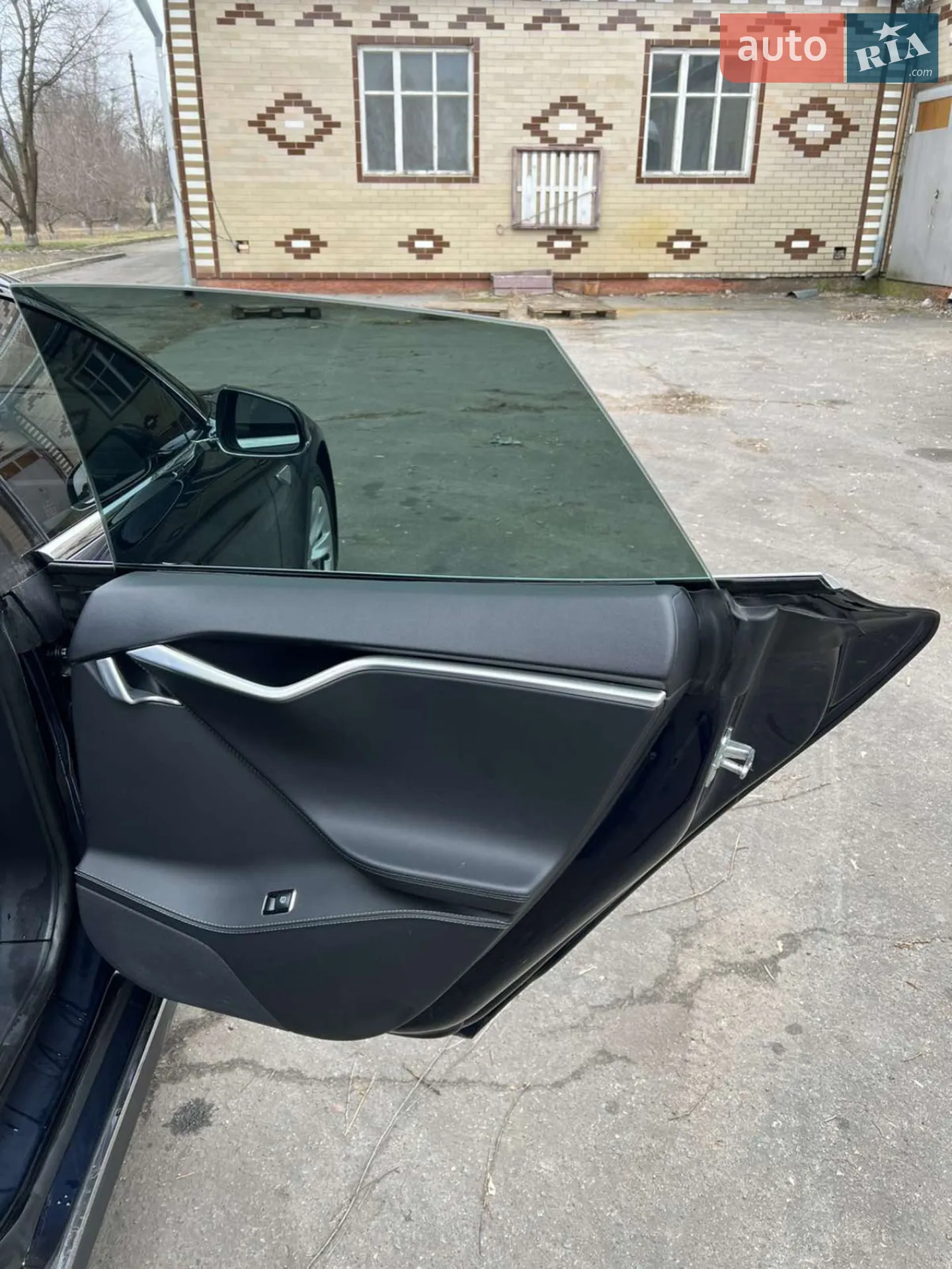 2015 Tesla Model S - мініатюра 16
