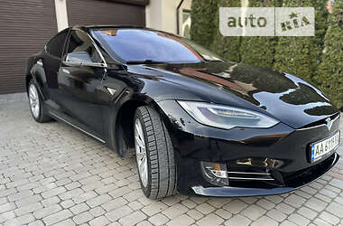 Лифтбек Tesla Model S 2016 в Хмельницком
