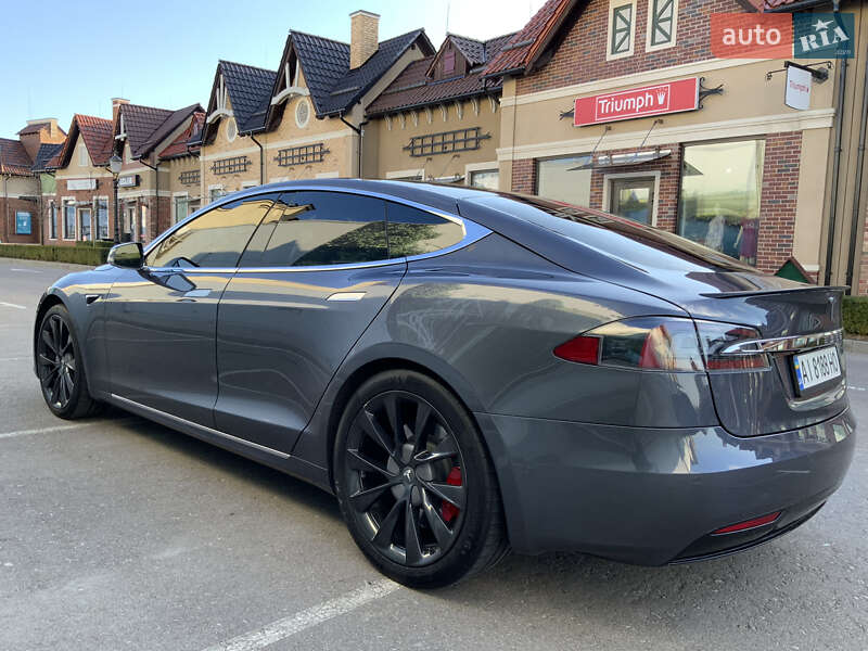 Лифтбек Tesla Model S 2020 в Киеве фото 3 Лифтбек Tesla Model S 2020 в Киеве