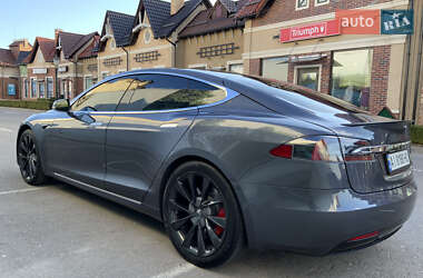 Лифтбек Tesla Model S 2020 в 