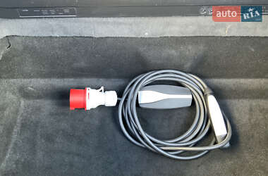 Лифтбек Tesla Model S 2020 в 