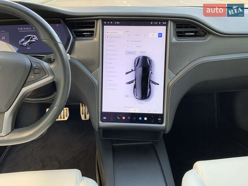 Лифтбек Tesla Model S 2020 в Киеве