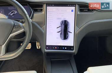 Лифтбек Tesla Model S 2020 в 