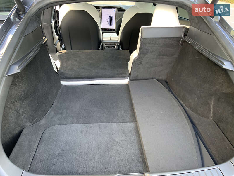 Лифтбек Tesla Model S 2020 в Киеве фото 16 Лифтбек Tesla Model S 2020 в Киеве